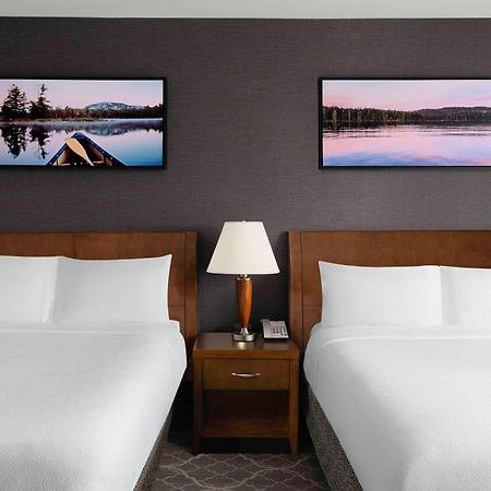 Hilton Garden Inn Calgary Airport Екстер'єр фото