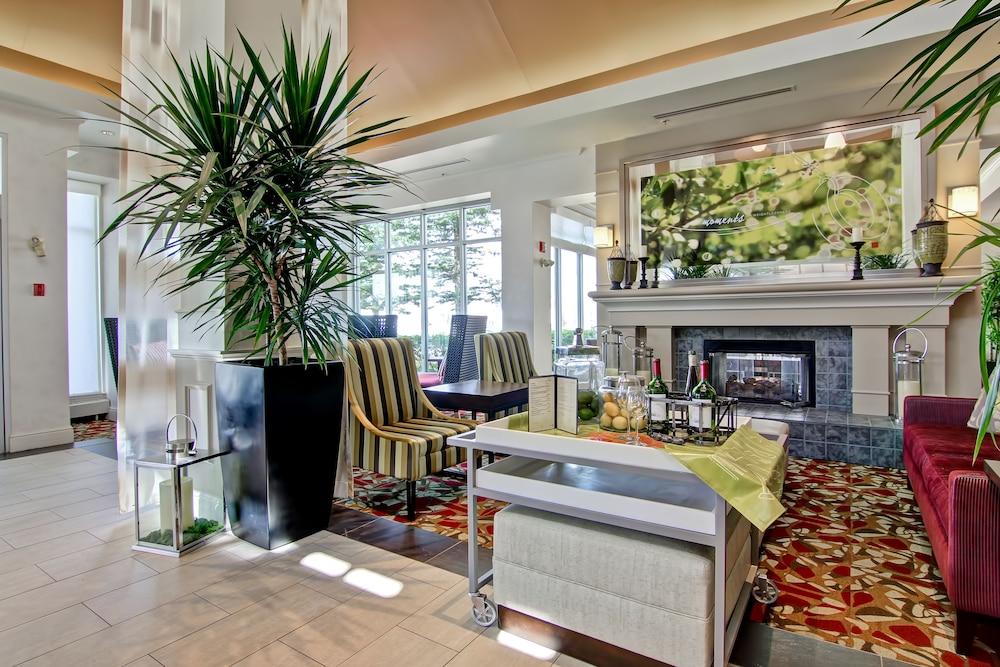Hilton Garden Inn Calgary Airport Екстер'єр фото