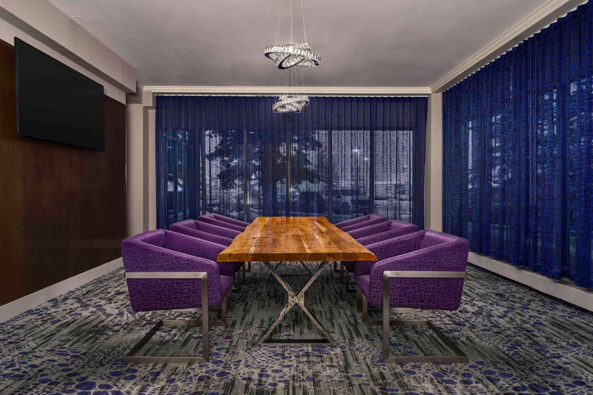 Hilton Garden Inn Calgary Airport Екстер'єр фото