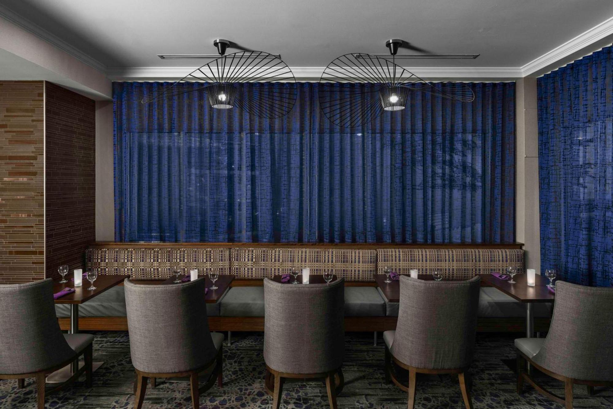 Hilton Garden Inn Calgary Airport Екстер'єр фото