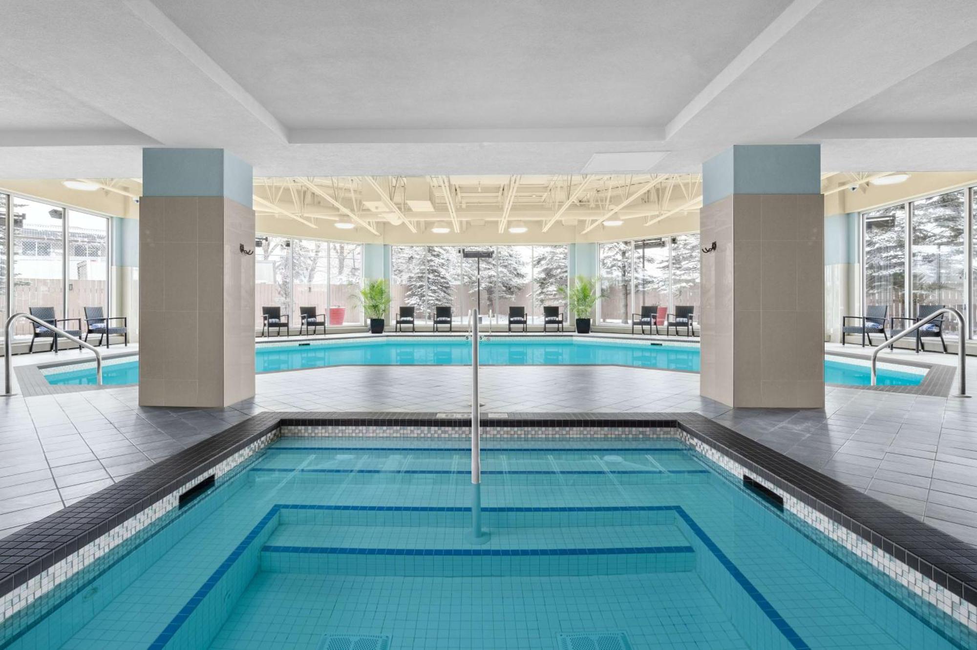 Hilton Garden Inn Calgary Airport Екстер'єр фото