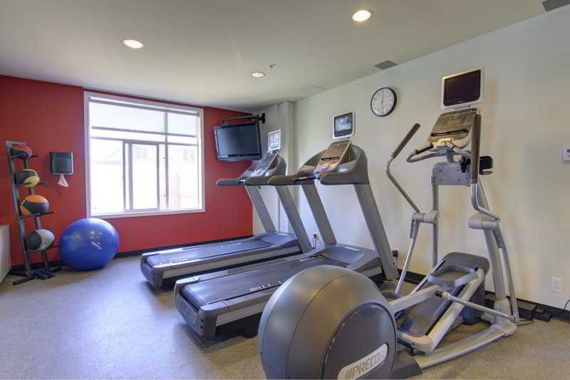 Hilton Garden Inn Calgary Airport Екстер'єр фото