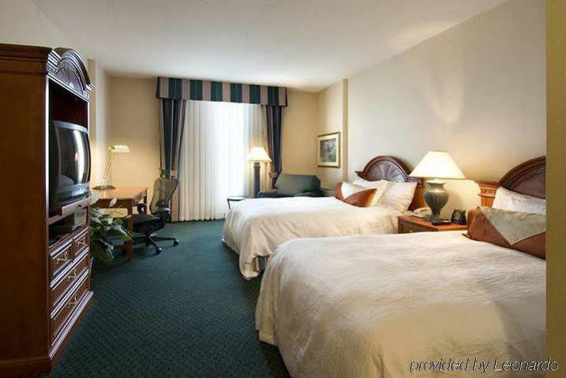 Hilton Garden Inn Calgary Airport Екстер'єр фото